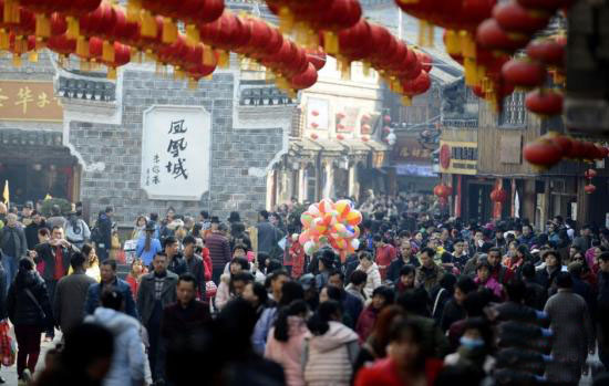 春节七天国内旅游收入达137.9亿元 出境游成常态