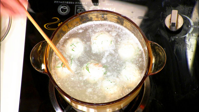 【养生厨房 <wbr>20161012 <wbr>播出】 <wbr>菜名: <wbr>锦绣鸡茸球；