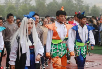 葫芦娃vs男新娘，别人家的校运会这么玩