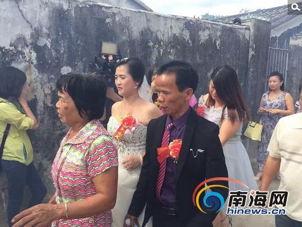 　　“父亲看我回来，跟我说‘村里年轻人都跑了，你回来做什么?’”黄家光说，他当时认为这不关自己的事，所以不需要担心。但黄家光不知道，有人已经向公安机关举报说他参与打死了黄恒勇，警方也已经将他列入犯罪嫌疑人。