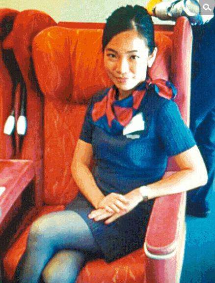 　　据香港《大公报》报道，港龙空姐陈曼仪三年前遭杀害藏尸衣柜案，香港警方一直锁定追捕陈失联的前男友，追凶三年终有突破性发展。在内地警方协助下，涉案的前男友上月终在深圳落网。