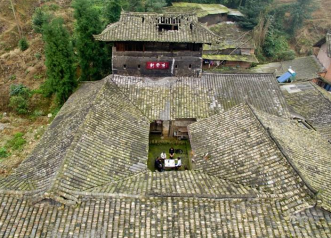 成都百年古碉藏深山 9旬老人一生守候