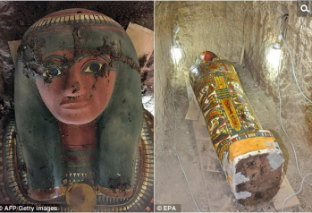 埃及新发现3000年前木乃伊 装饰华丽