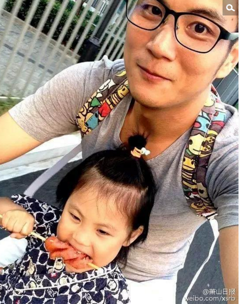 　　为了女儿，盛飚开始了他的减肥之旅，先是走路然后跑步，控制饮食。